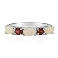 Anello in argento con Opale di Welo