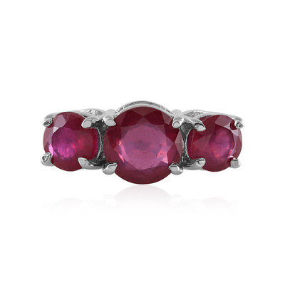 Anello in argento con Rubino del Madagascar