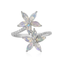 Anello in argento con Opale di Welo