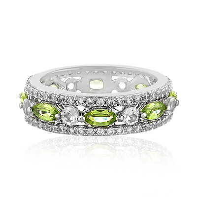 Anello in argento con Peridoto