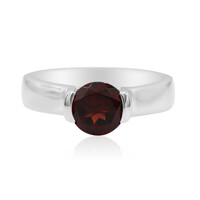 Anello in argento con Granato