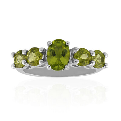 Anello in argento con Peridoto della Birmania