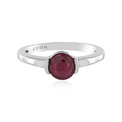 Anello in argento con Rubino del Madagascar