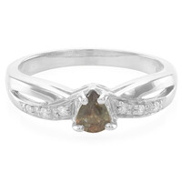 Anello in argento con Granato Cangiante del Madagascar