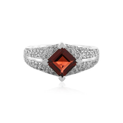 Anello in argento con Granato Mozambico