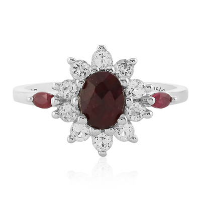 Anello in argento con Rubino