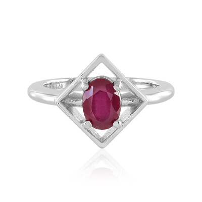 Anello in argento con Rubino del Madagascar