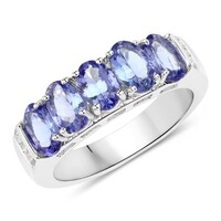 Anello in argento con Tanzanite