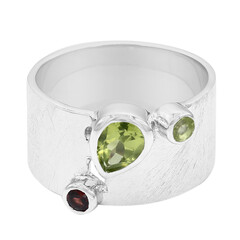 Anello in argento con Peridoto