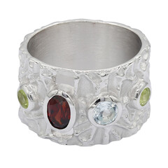 Anello in argento con Granato Mozambico
