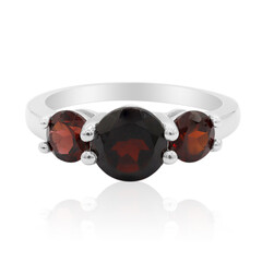 Anello in argento con Granato