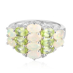Anello in argento con Opale di Welo