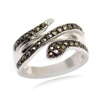 Anello in argento con Marcassite