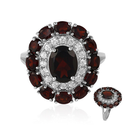 Anello in argento con Granato