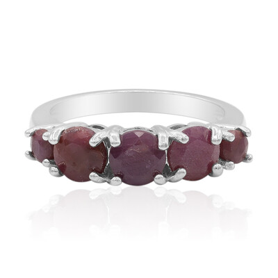 Anello in argento con Rubino