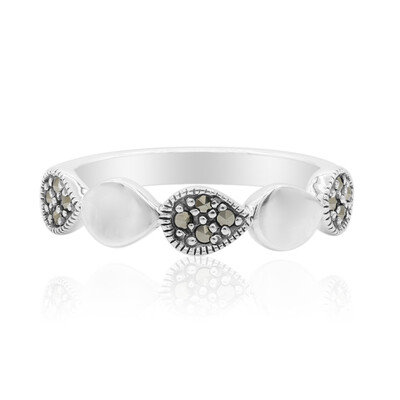 Anello in argento con Marcassite