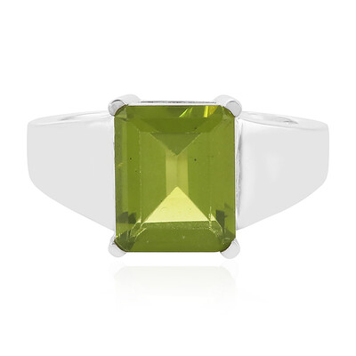 Anello in argento con Peridoto