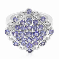 Anello in argento con Tanzanite