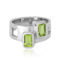 Anello in argento con Peridoto