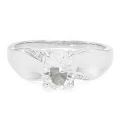 Anello in argento con Petalite
