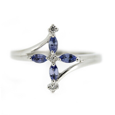 Anello in argento con Tanzanite