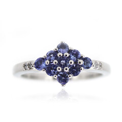 Anello in argento con Tanzanite