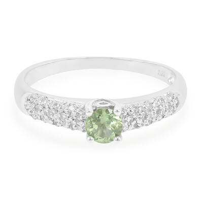 Anello in argento con Apatite Russa