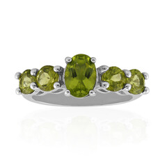 Anello in argento con Peridoto della Birmania