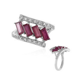 Anello in argento con Rubino