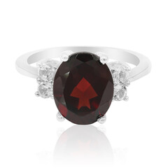 Anello in argento con Granato