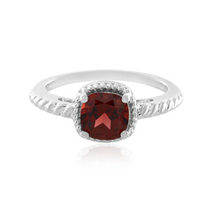 Anello in argento con Granato Mozambico