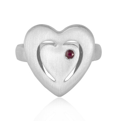 Anello in argento con Rubino