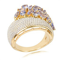 Anello in argento con Tanzanite