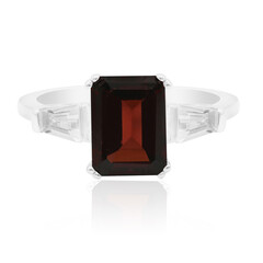 Anello in argento con Granato