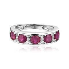 Anello in argento con Rubino del Madagascar