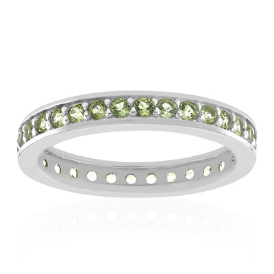 Anello in argento con Peridoto della Birmania