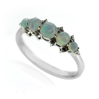 Anello in argento con Opale di Welo