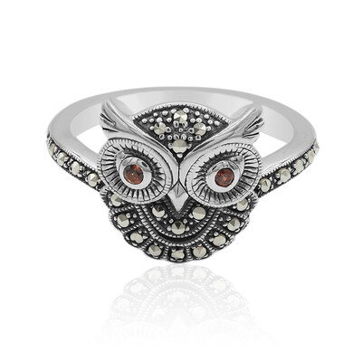Anello in argento con Granato Mozambico