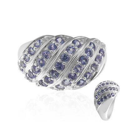 Anello in argento con Tanzanite