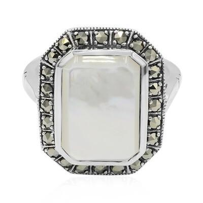 Anello in argento con Madreperla