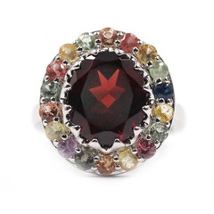 Anello in argento con Granato Mozambico