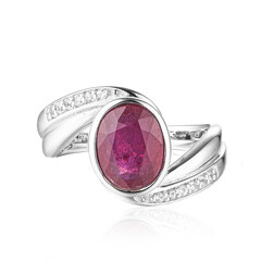 Anello in argento con Rubino del Madagascar