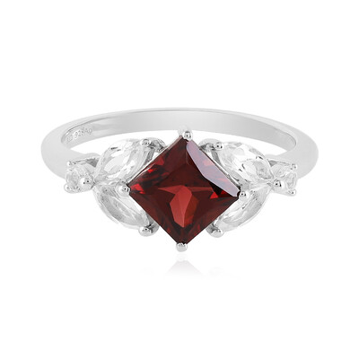 Anello in argento con Granato d’India