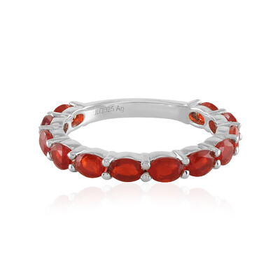 Anello in argento con Opale Ciliegia