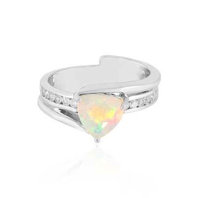 Anello in argento con Opale di Welo
