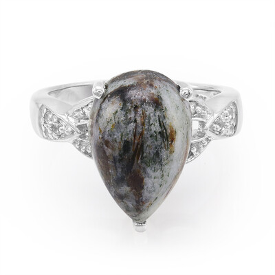 Anello in argento con Astrofillite