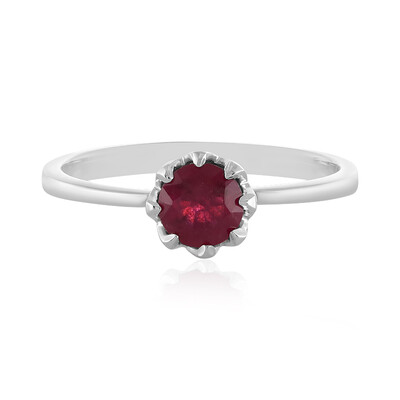 Anello in argento con Rubino del Madagascar