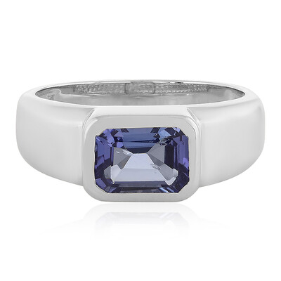 Anello in argento con Tanzanite