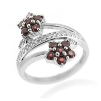 Anello in argento con Rodolite