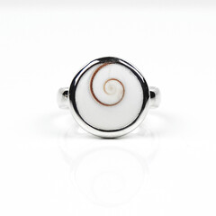 Anello in argento con Occhio di Shiva